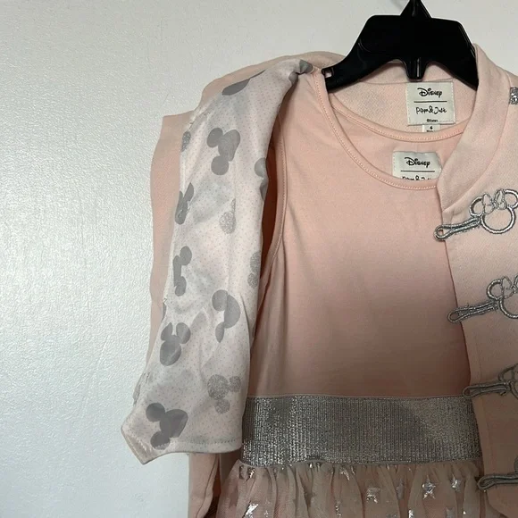 Girl’s Pippa & Julie Disney dress. Size 6. Like new!